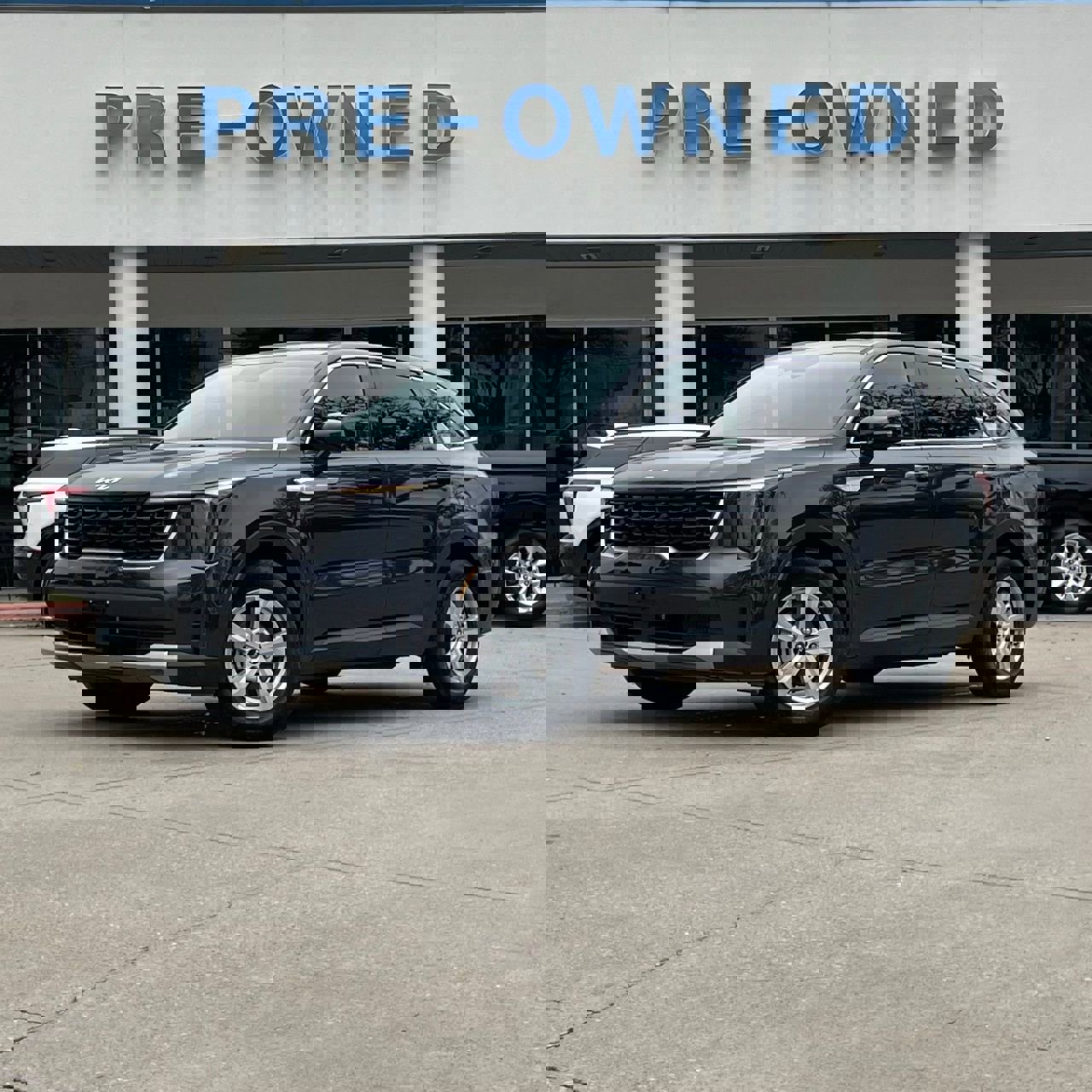 Used 2025 Kia Sorento LX image 1