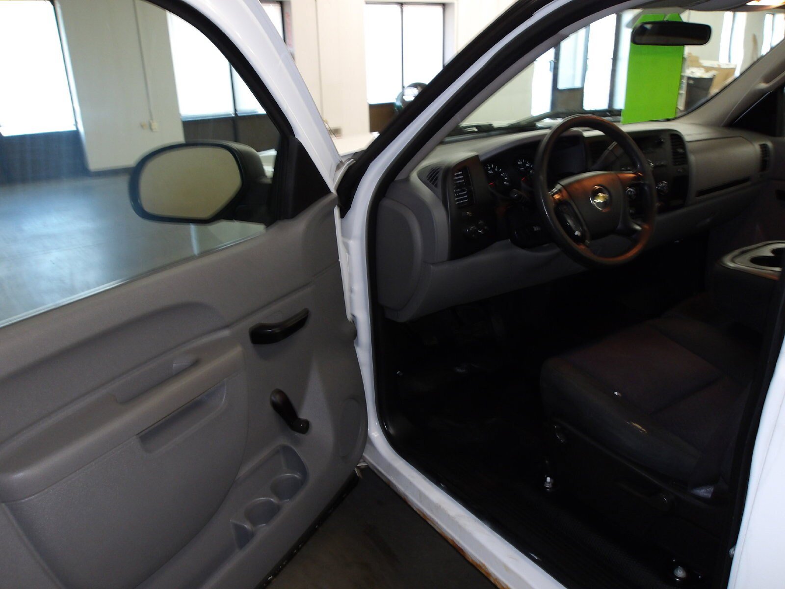 Used 2011 Chevrolet Silverado 1500 W/T RWD image 8