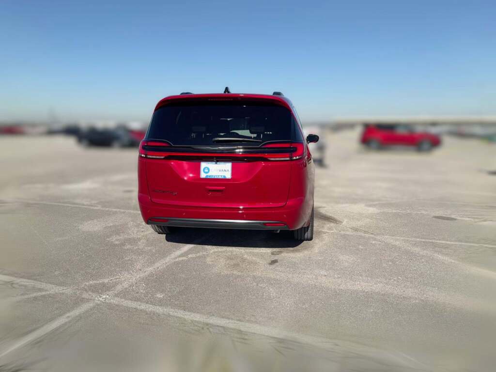New 2026 Chrysler Pacifica Select w/ S Appearance Package image 10