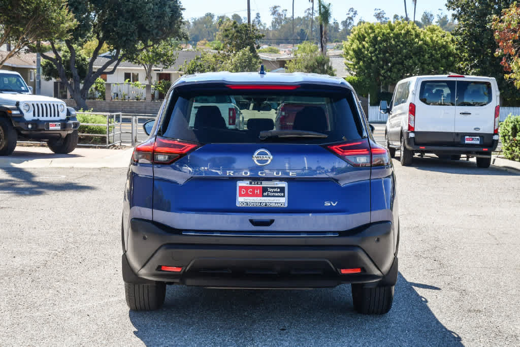 Used 2021 Nissan Rogue SV FWD image 8
