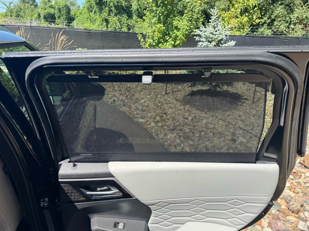 Used 2025 Mitsubishi Outlander AWD image 16