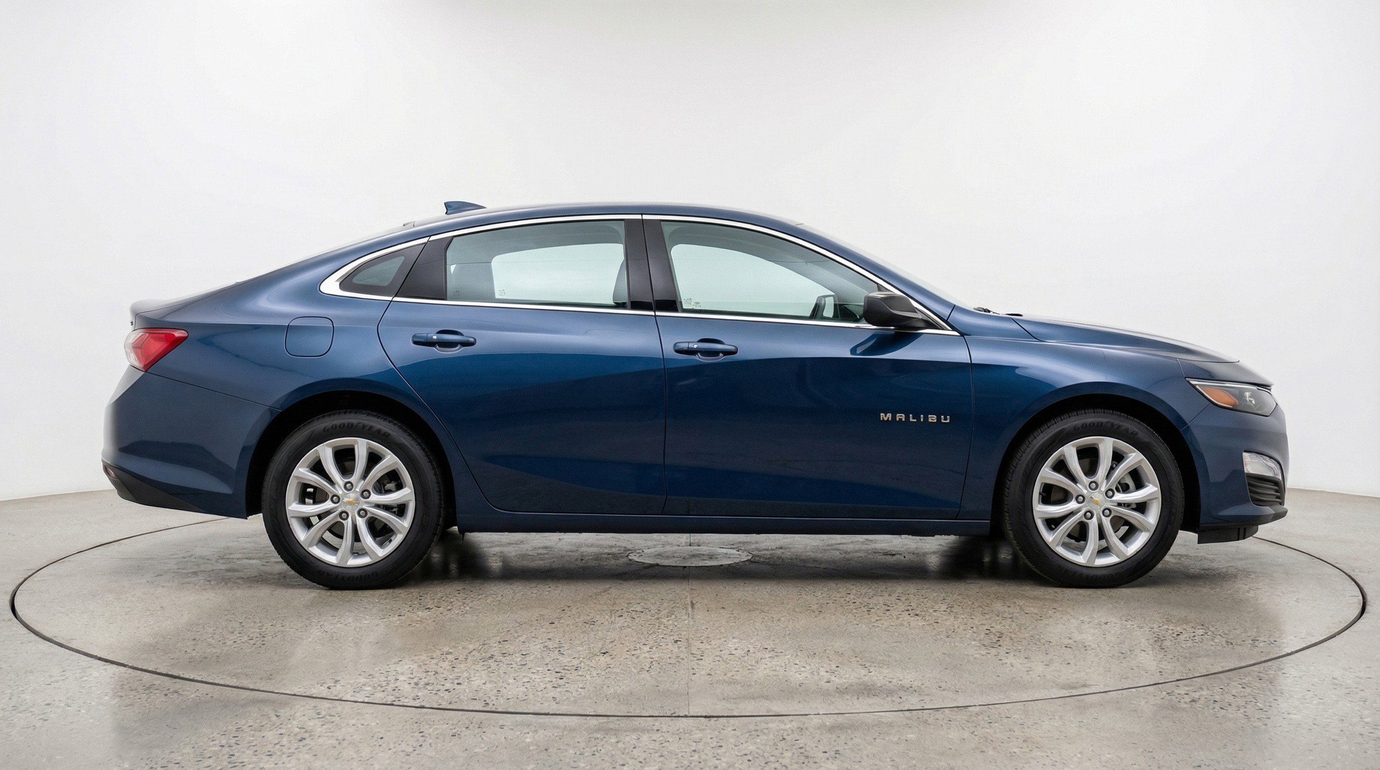 Used 2024 Chevrolet Malibu LT image 11