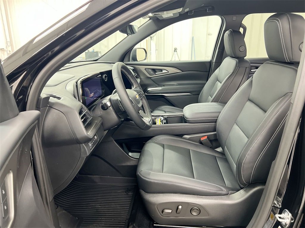 New 2026 Chevrolet Traverse LT w/ Driver Confidence Package image 19