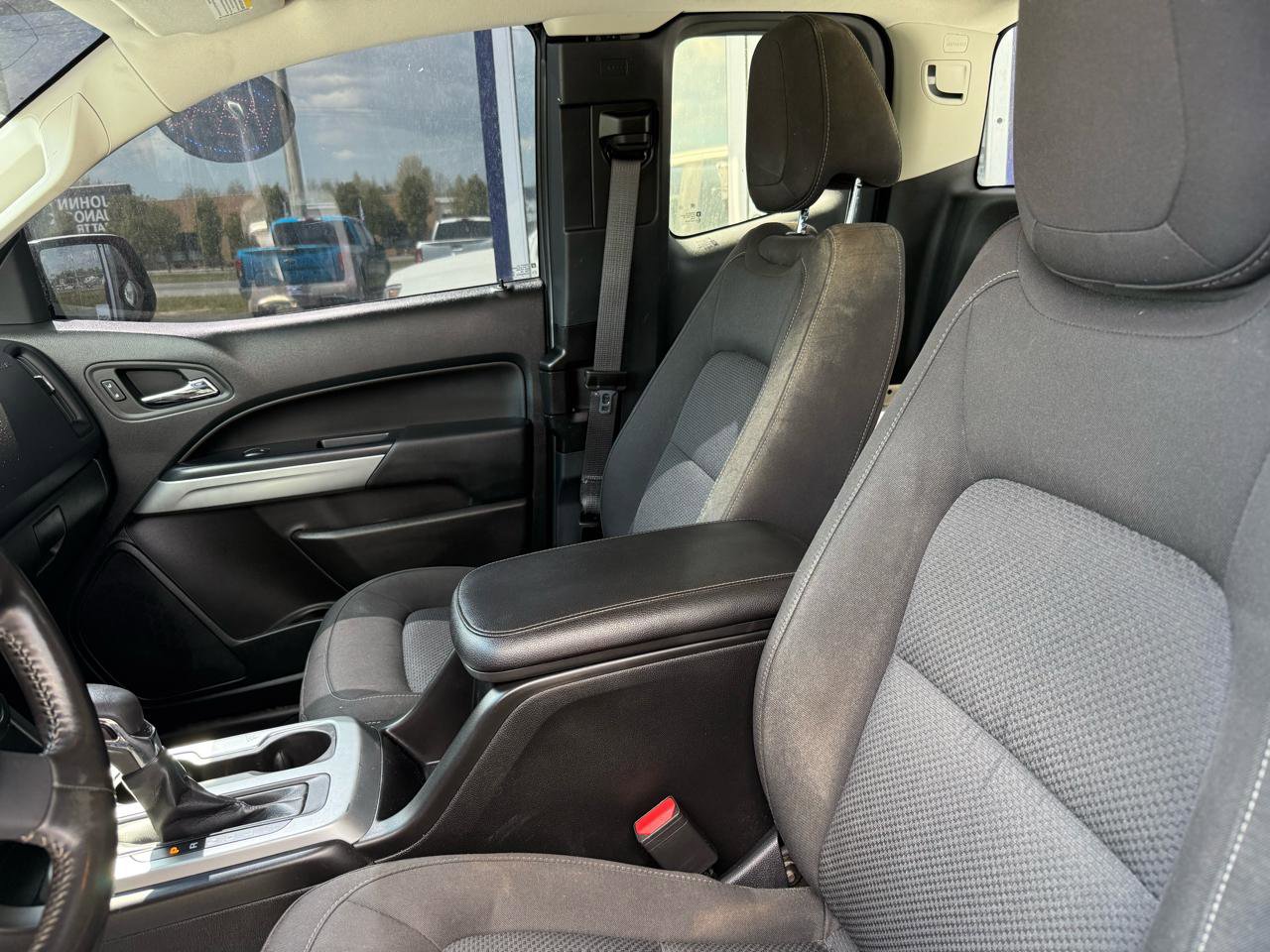 Used 2022 Chevrolet Colorado LT w/ Fleet Safety Package AWD/4WD image 10
