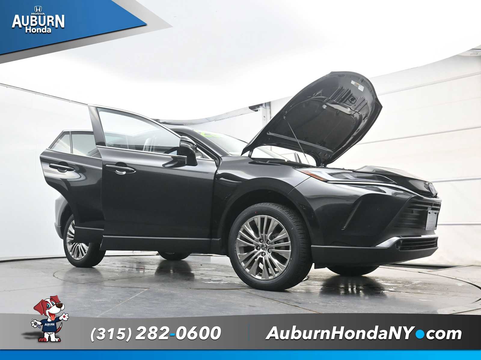 Used 2023 Toyota Venza Limited image 31