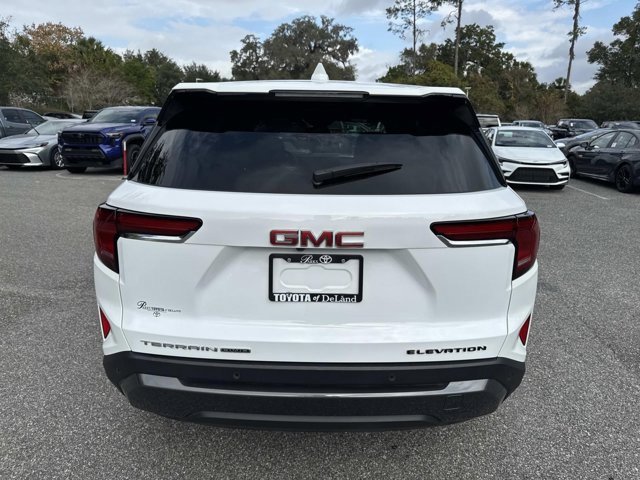 Used 2025 GMC Terrain Elevation image 3