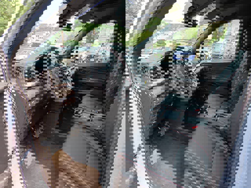 New 2026 Honda Odyssey Sport-L image 2