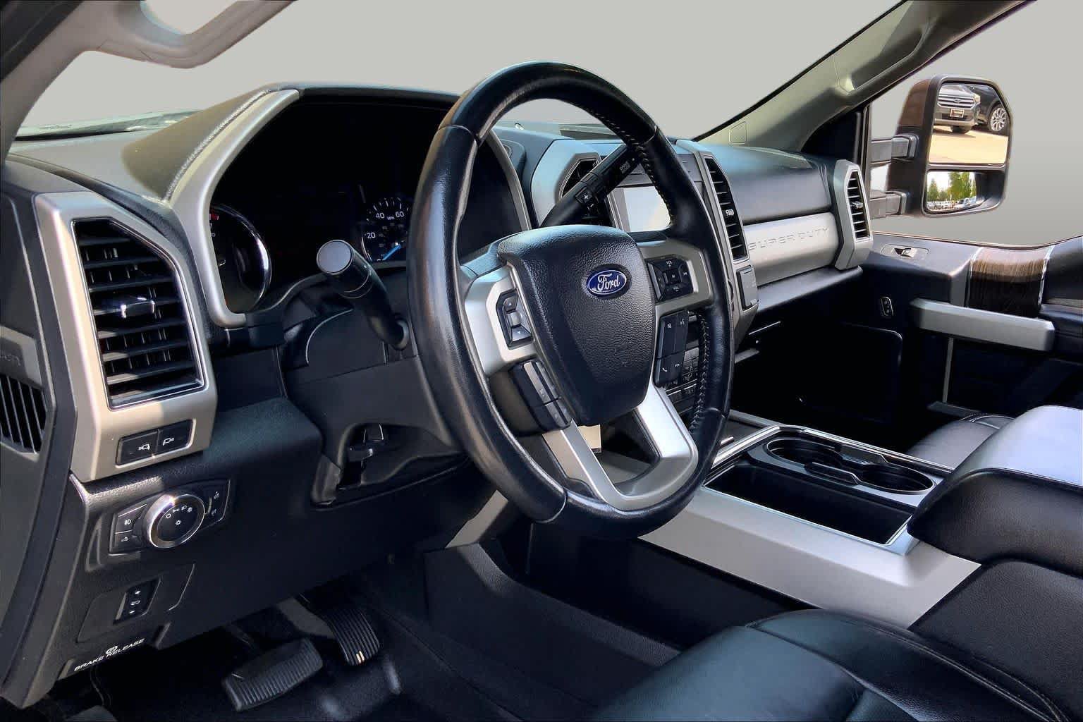 Used 2021 Ford F250 Lariat w/ Lariat Value Package AWD/4WD image 17