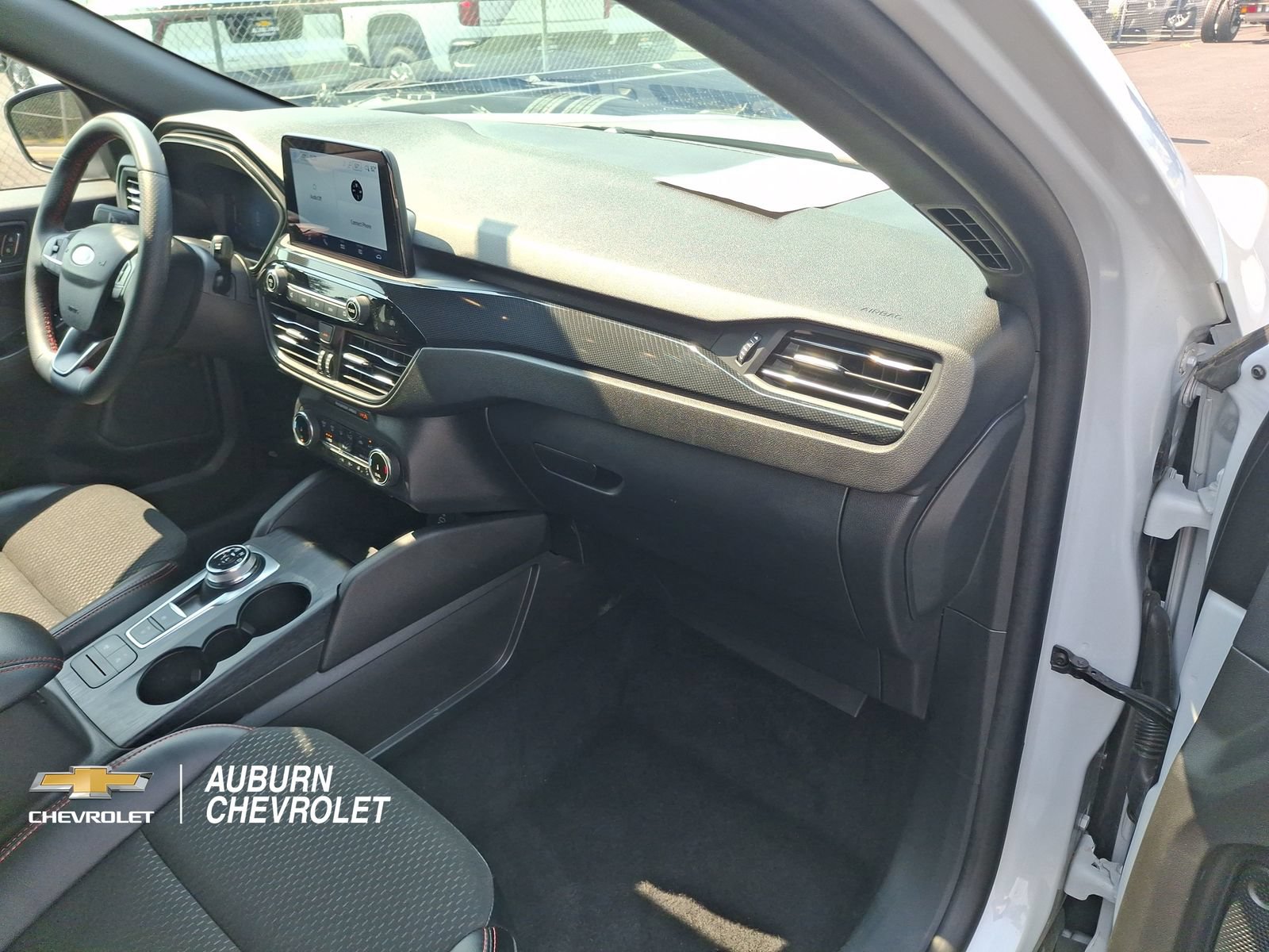 Used 2025 Ford Escape ST-Line Select AWD/4WD image 22