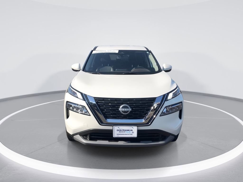 Used 2023 Nissan Rogue SV image 3