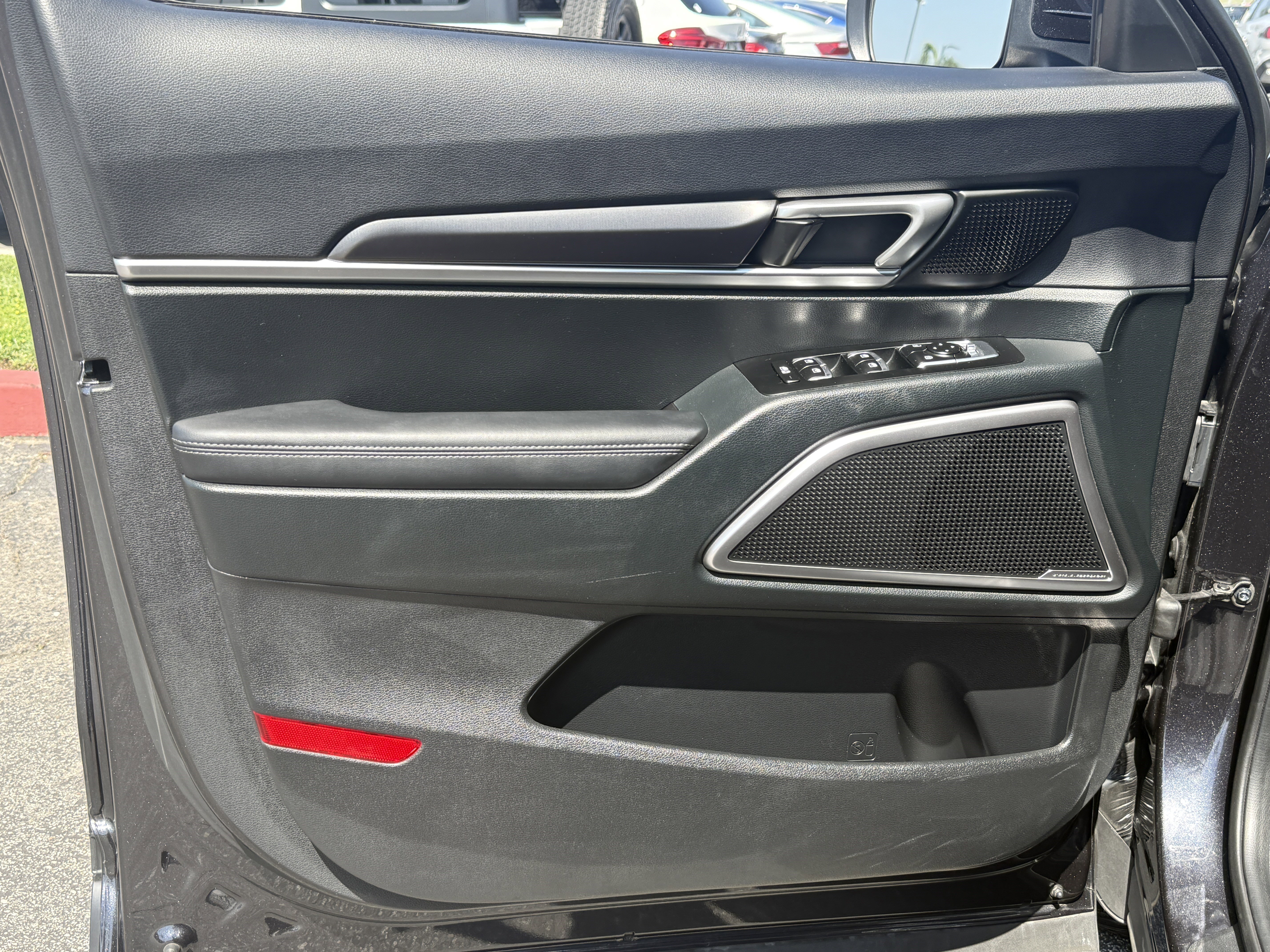 Used 2025 Kia Telluride S image 13