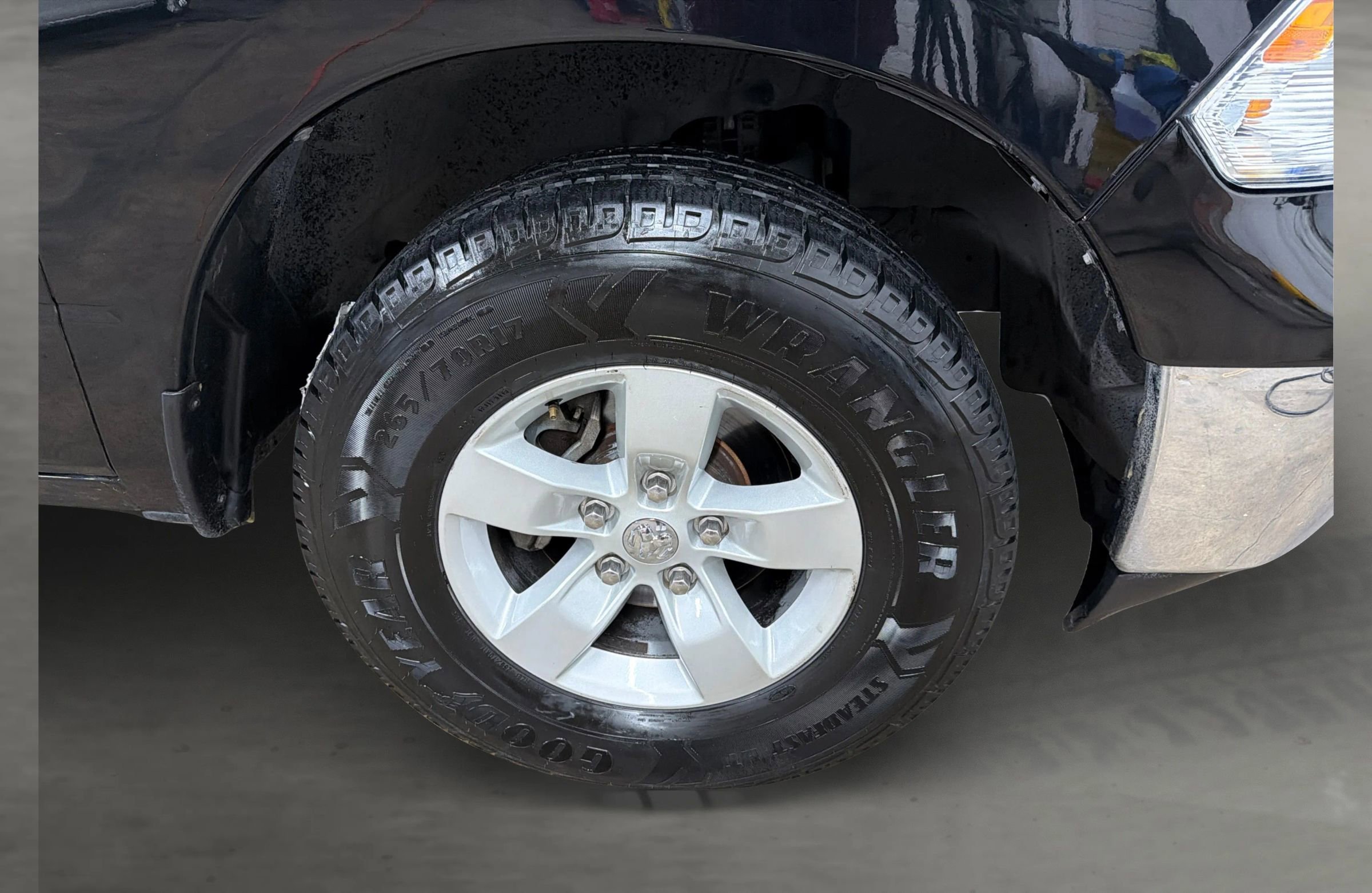 Used 2022 RAM 1500 Classic SLT w/ Trailer & Traction Group image 17