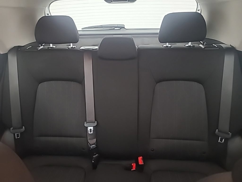 Used 2024 Hyundai Venue SE FWD image 25