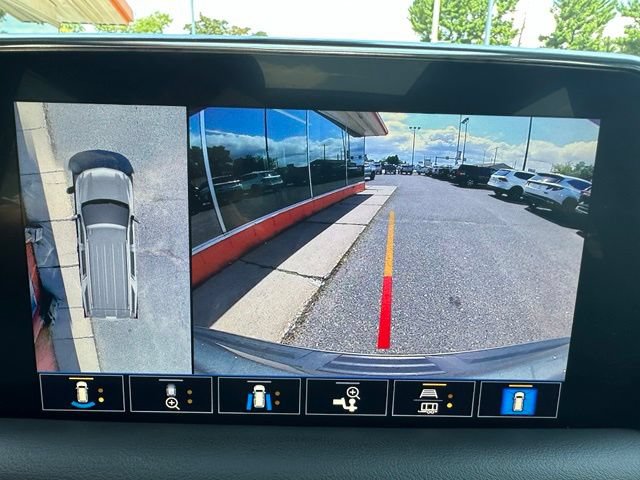 Used 2021 Chevrolet Tahoe LT w/ LT Signature Package AWD/4WD image 31