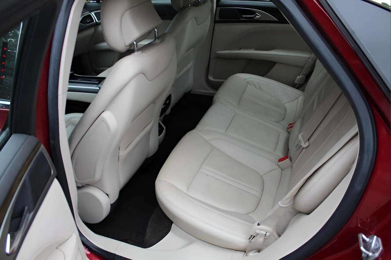 Used 2017 Lincoln MKZ Reserve image 13