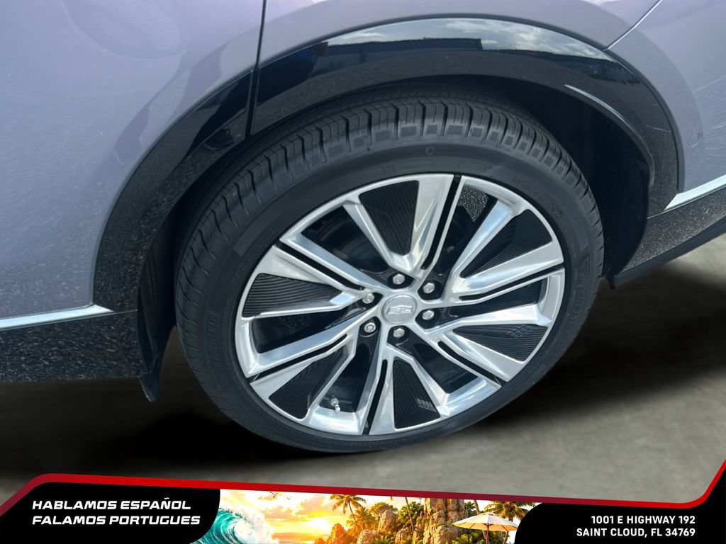 Certified 2025 Cadillac Lyriq Luxury w/ LPO, Floor Liner Package AWD/4WD image 30