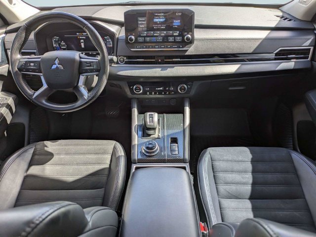 Used 2024 Mitsubishi Outlander SE FWD image 17