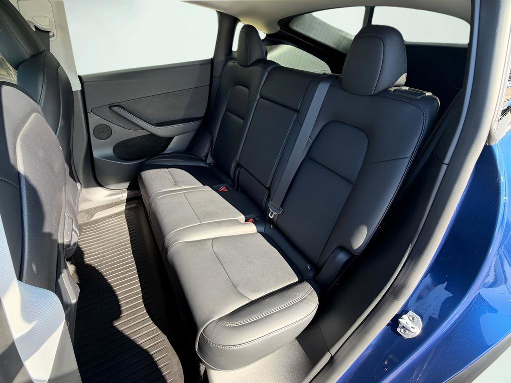 Used 2022 Tesla Model Y Performance image 23