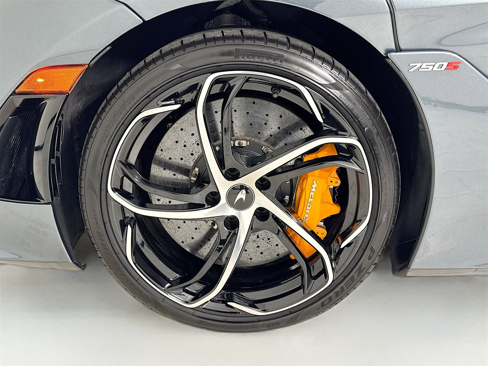 Used 2024 McLaren 750S image 9