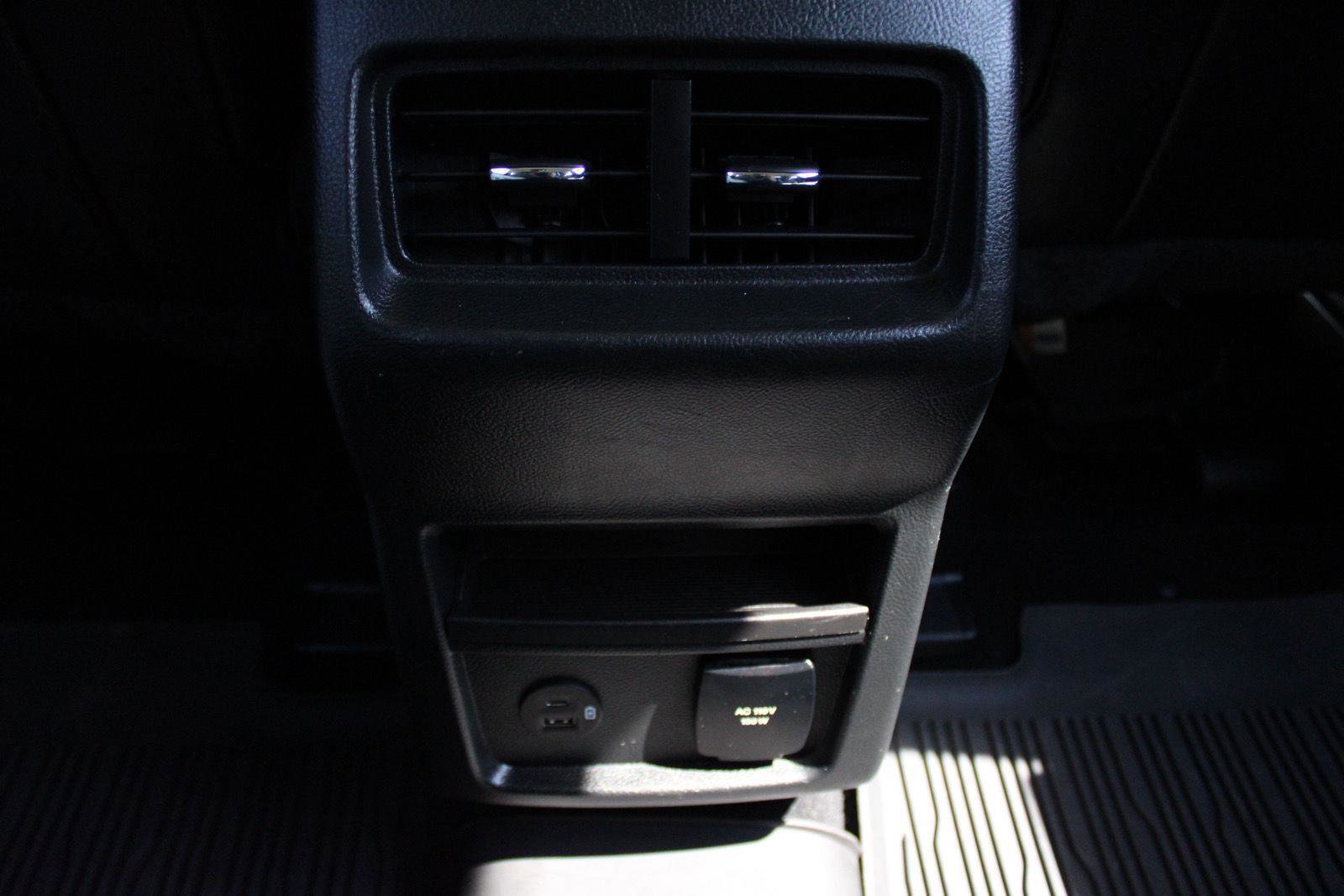 Used 2021 Ford Edge SEL w/ Convenience Package image 29