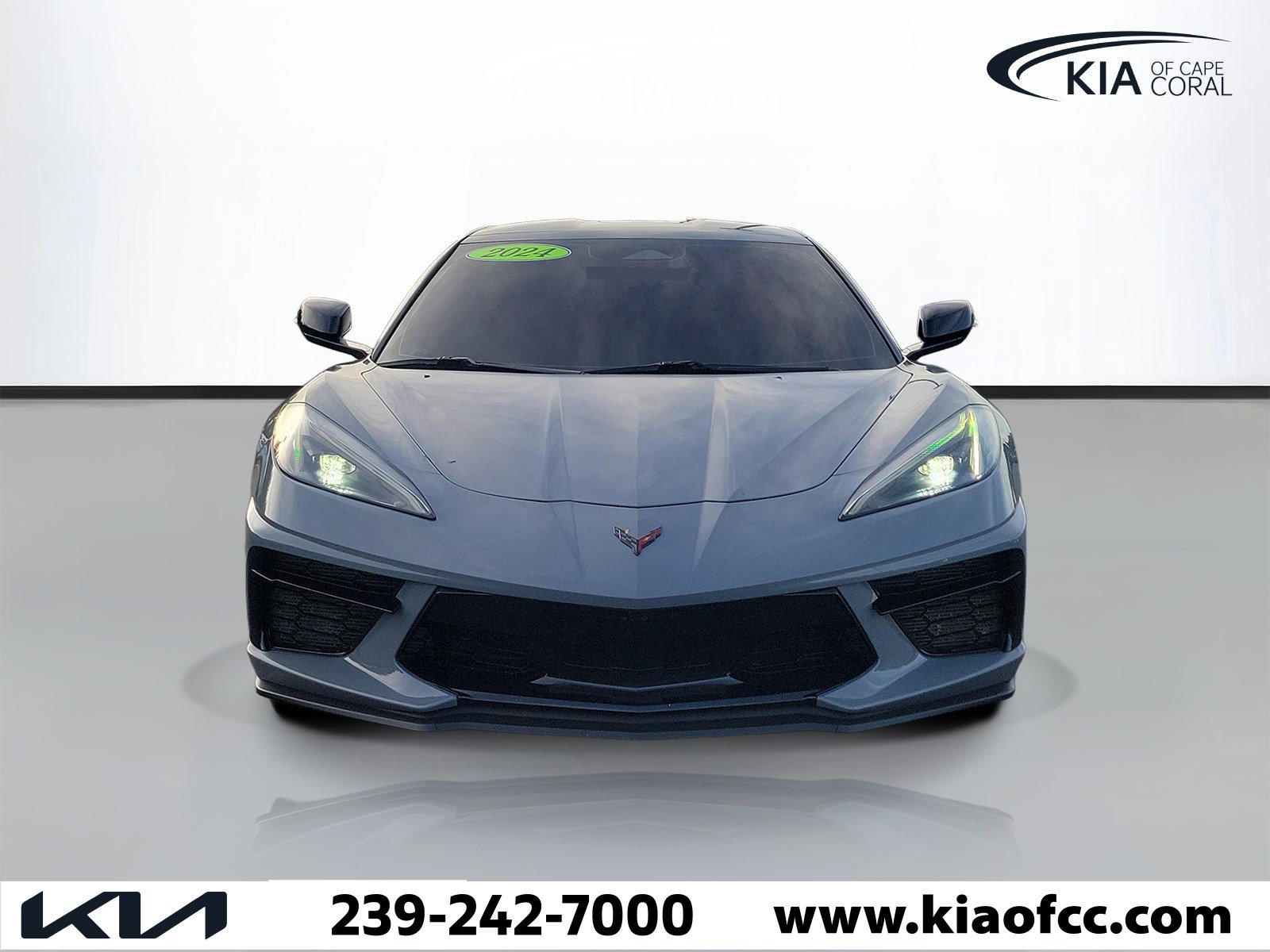 Used 2024 Chevrolet Corvette Stingray Coupe w/ 1LT RWD image 2