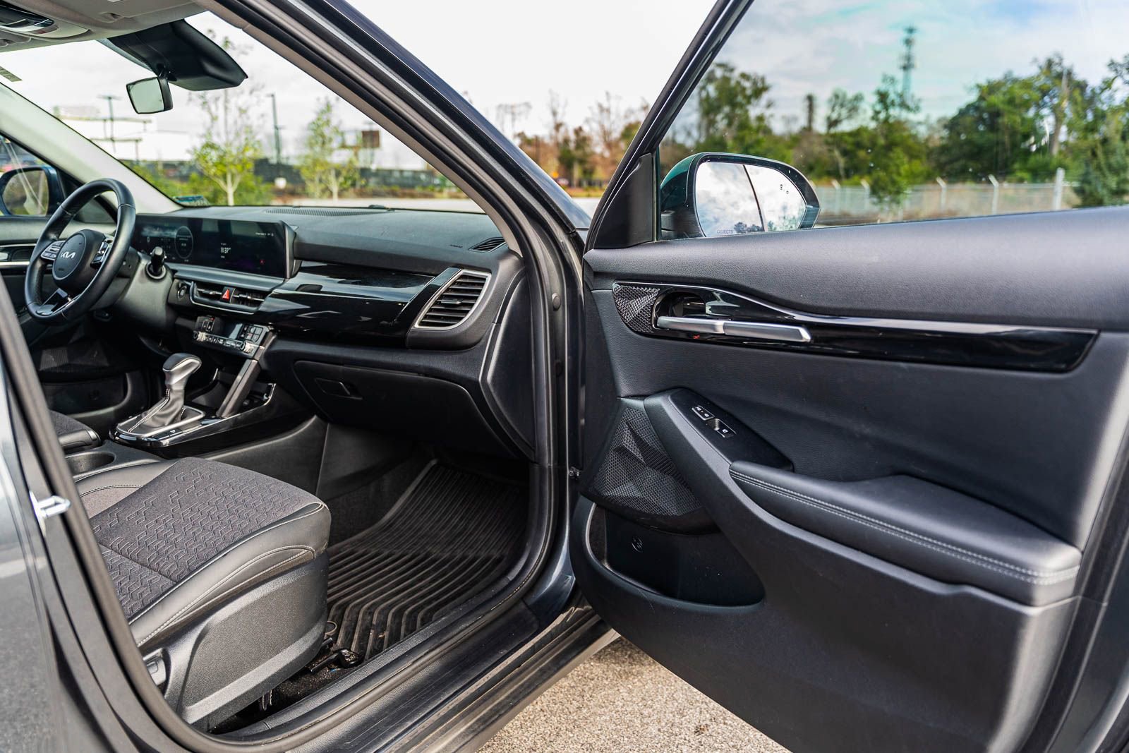 Used 2024 Kia Seltos S image 12