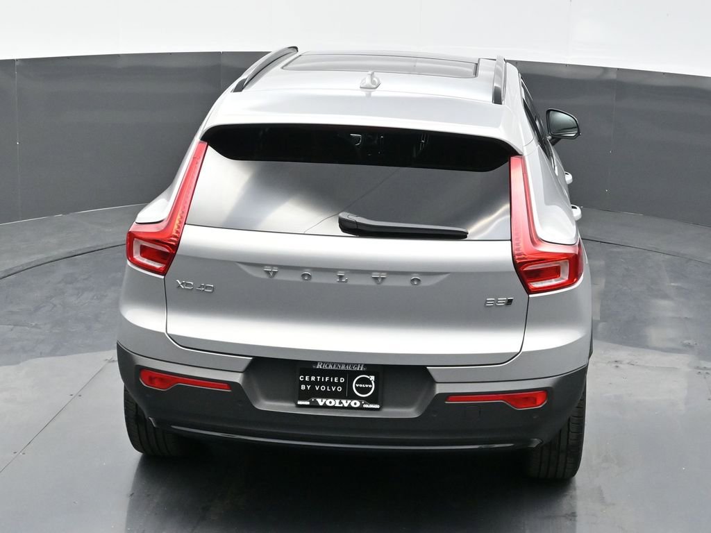 Used 2024 Volvo XC40 B5 Plus image 21