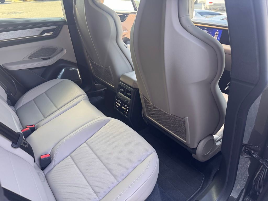 Certified 2024 Porsche Macan Turbo Electric image 23
