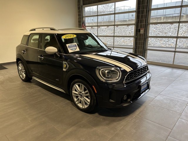 Used 2023 MINI Cooper Countryman SE w/ Storage Package image 3