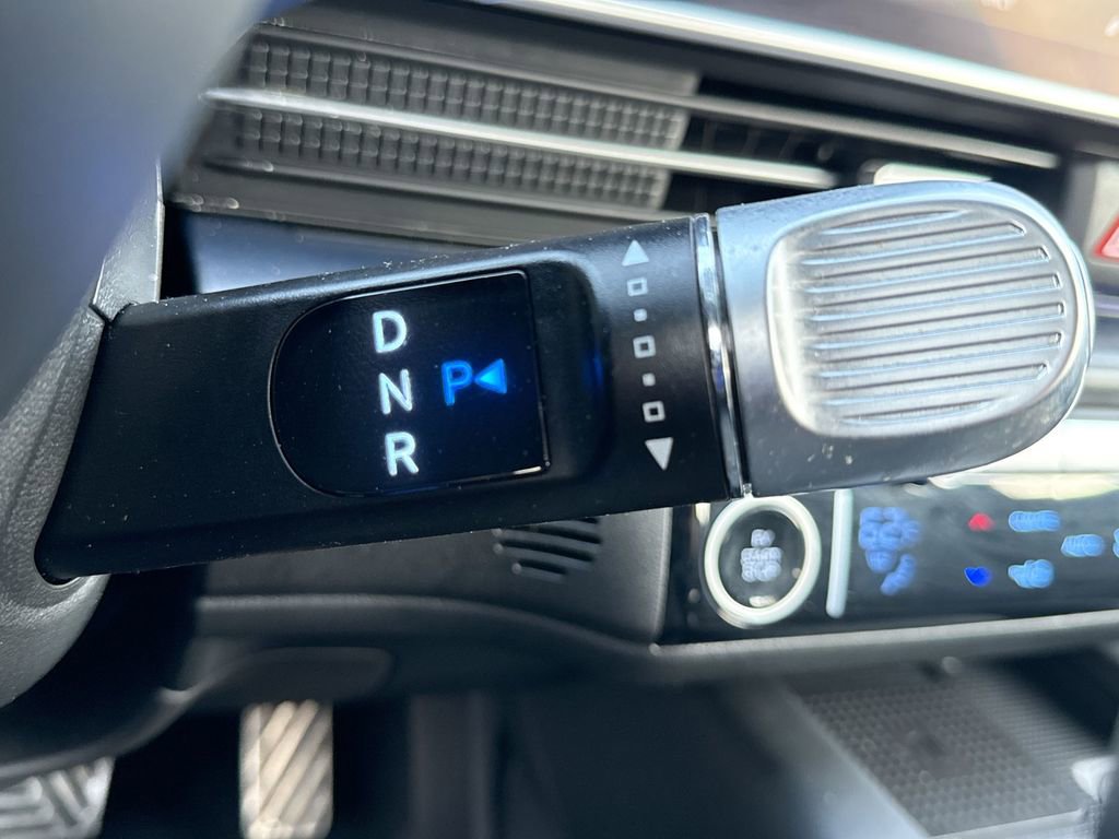 Used 2023 Hyundai Ioniq 6 Limited image 22