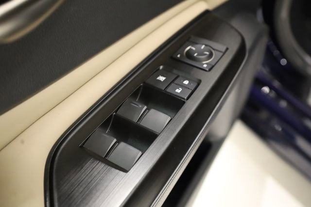 Used 2019 Lexus ES 350 w/ Premium Package image 17