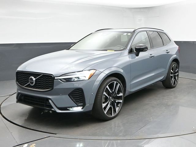 Used 2023 Volvo XC60 B5 Ultimate w/ Climate Package FWD image 3