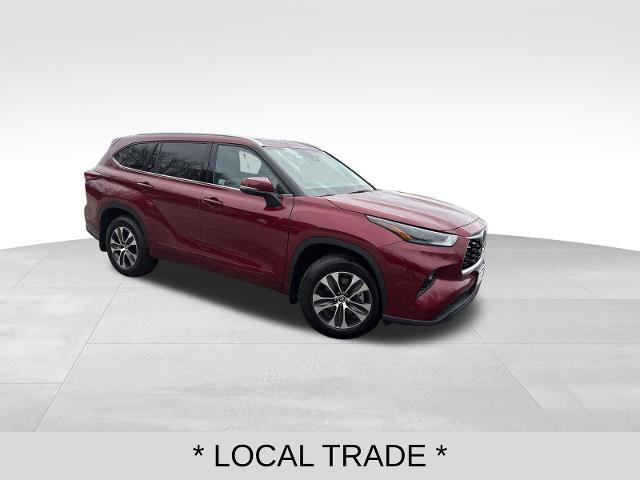 Used 2022 Toyota Highlander XLE image 7