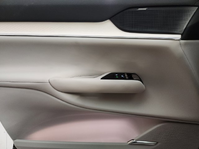 New 2025 Volvo EX90 Plus AWD/4WD image 22
