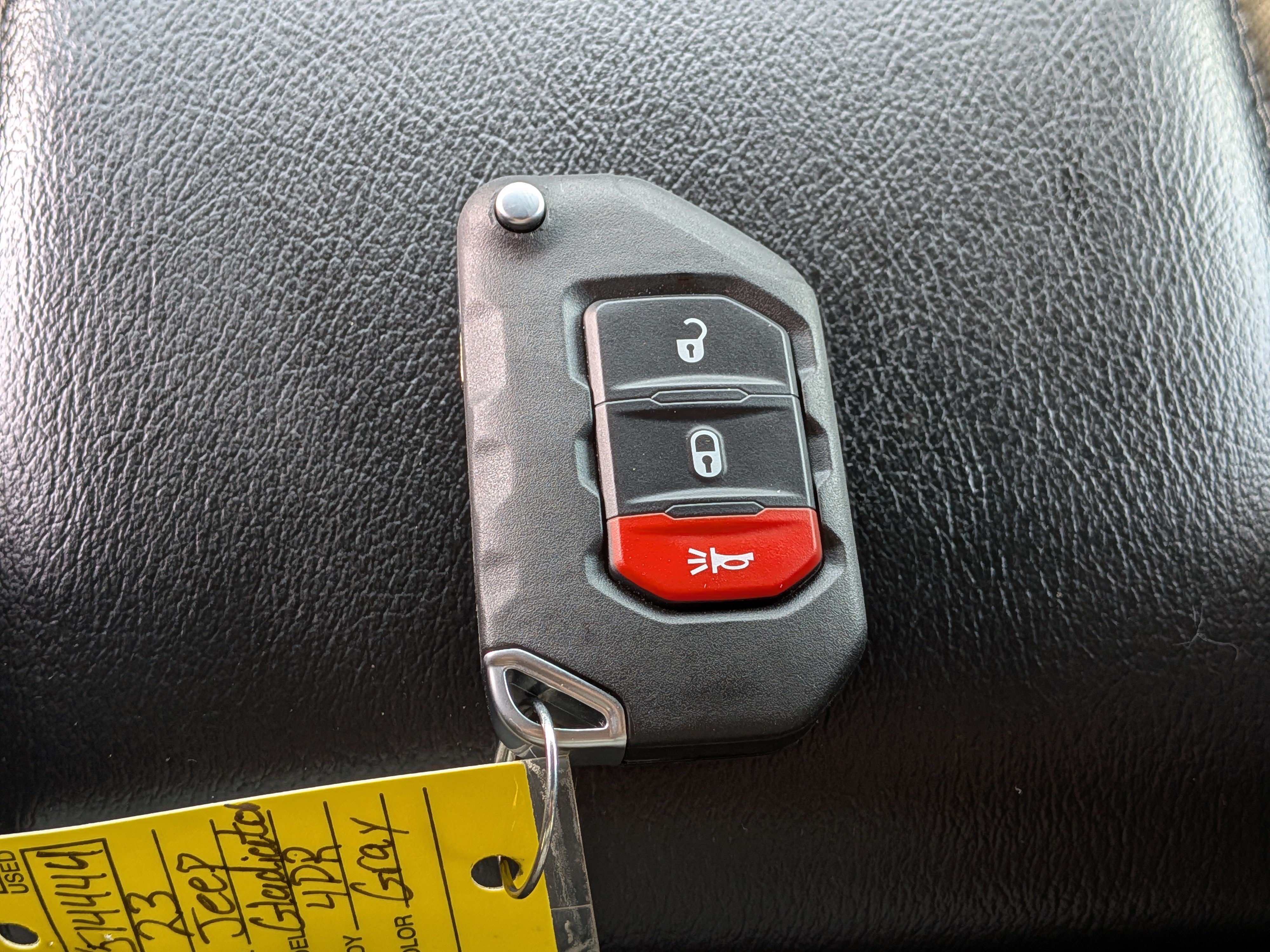 Used 2023 Jeep Gladiator Overland AWD/4WD image 38
