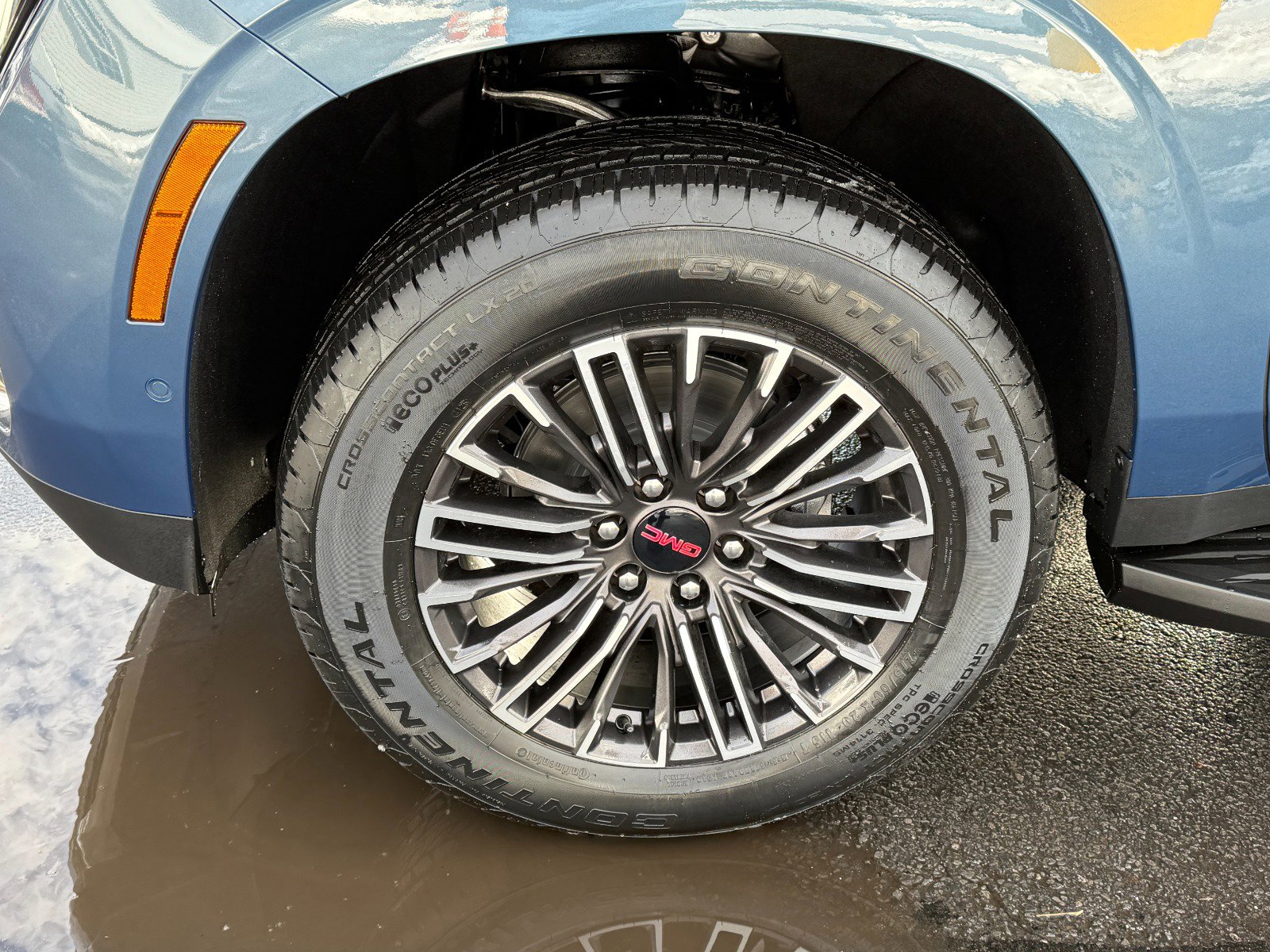 New 2026 GMC Yukon Elevation image 9