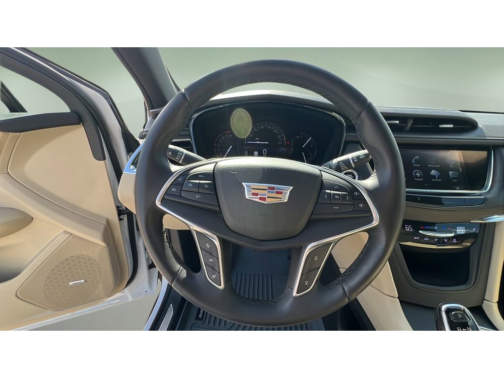 Certified 2017 Cadillac XT5 Luxury w/ Driver Awareness Package AWD/4WD image 22