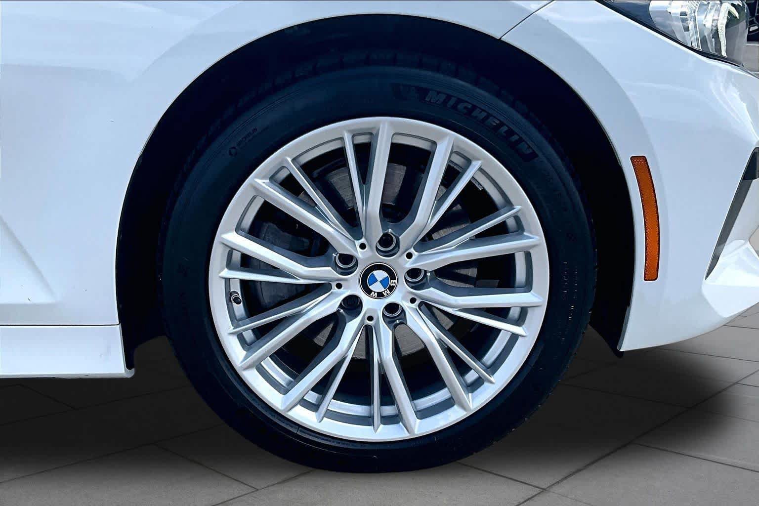 Used 2023 BMW 330i Sedan w/ Driving Assistance Package RWD image 10