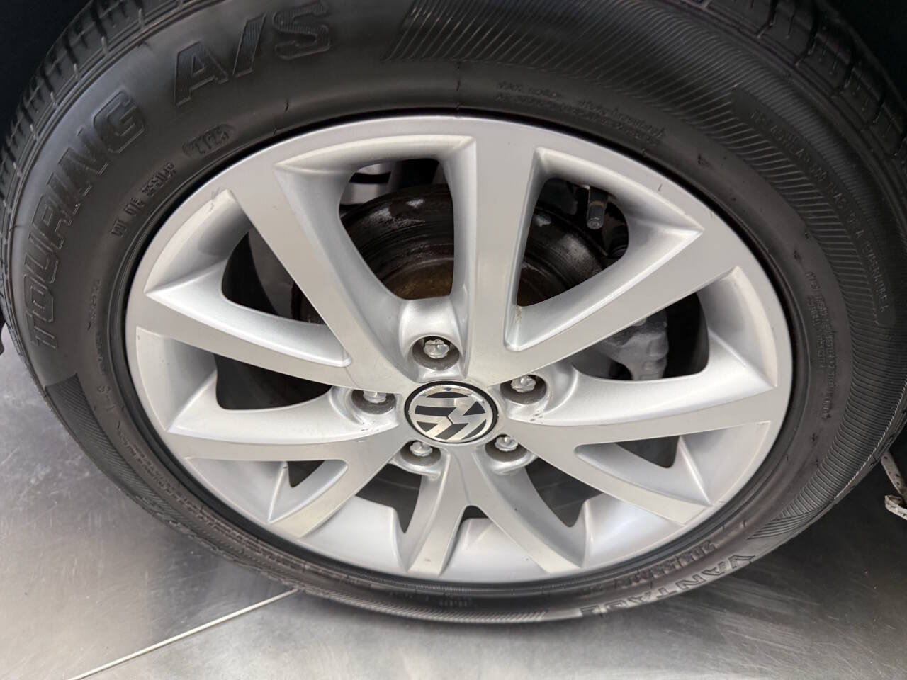 Used 2013 Volkswagen Jetta SE FWD image 27