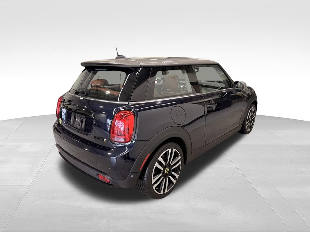 Used 2024 MINI Cooper SE FWD image 6