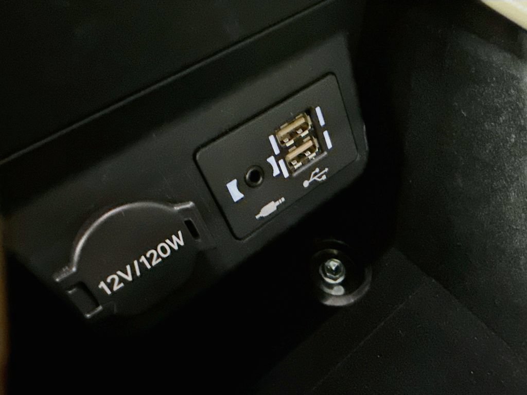 Used 2021 Lexus LS 500 w/ Accessory Package (Z2) RWD image 18
