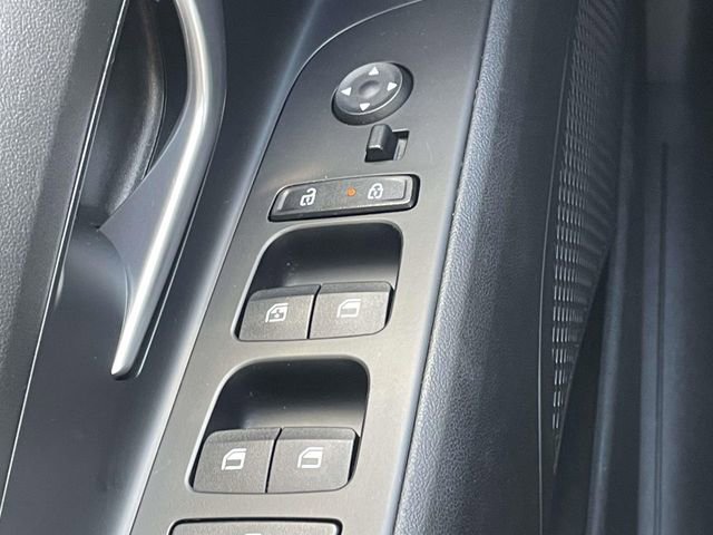 Used 2021 Hyundai Elantra SEL w/ Convenience Package image 25