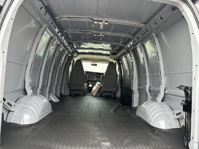New 2026 GMC Savana 2500 Extended w/ Driver Convenience Package RWD image 35