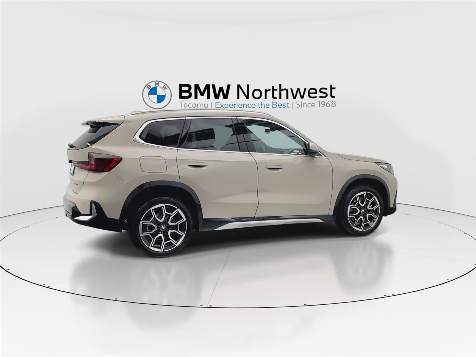 New 2026 BMW X1 xDrive28i w/ Technology Package image 4