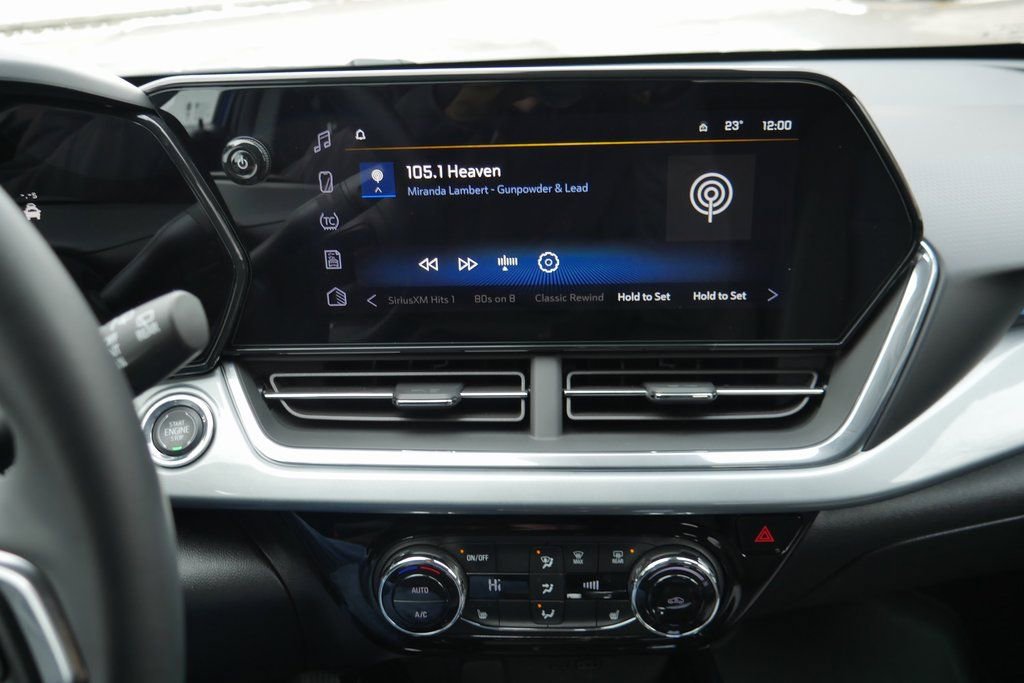 Used 2024 Chevrolet Trax LT w/ Driver Confidence Package image 15