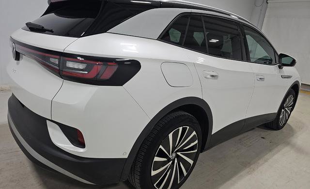 Used 2023 Volkswagen ID.4 Pro S Plus image 8