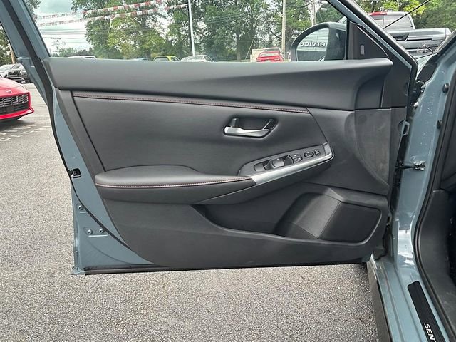 New 2025 Nissan Sentra SR w/ Midnight Edition image 15