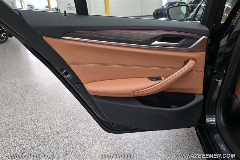 Used 2023 BMW 530i w/ Convenience Package RWD image 26