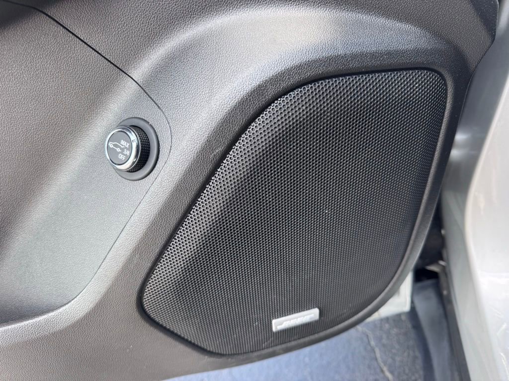 Used 2020 GMC Acadia SLT FWD image 15