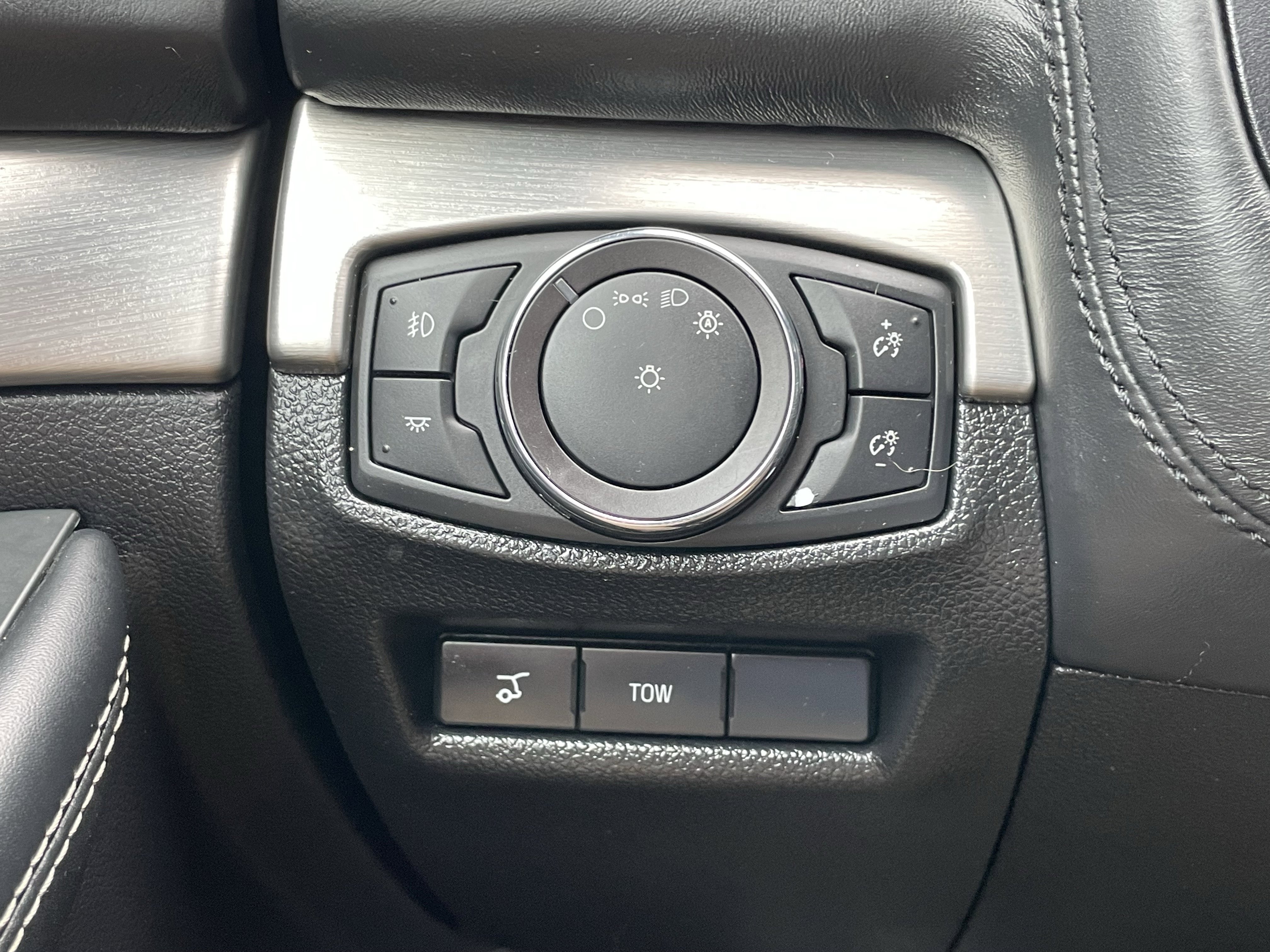 Used 2018 Ford Explorer Platinum AWD/4WD image 14